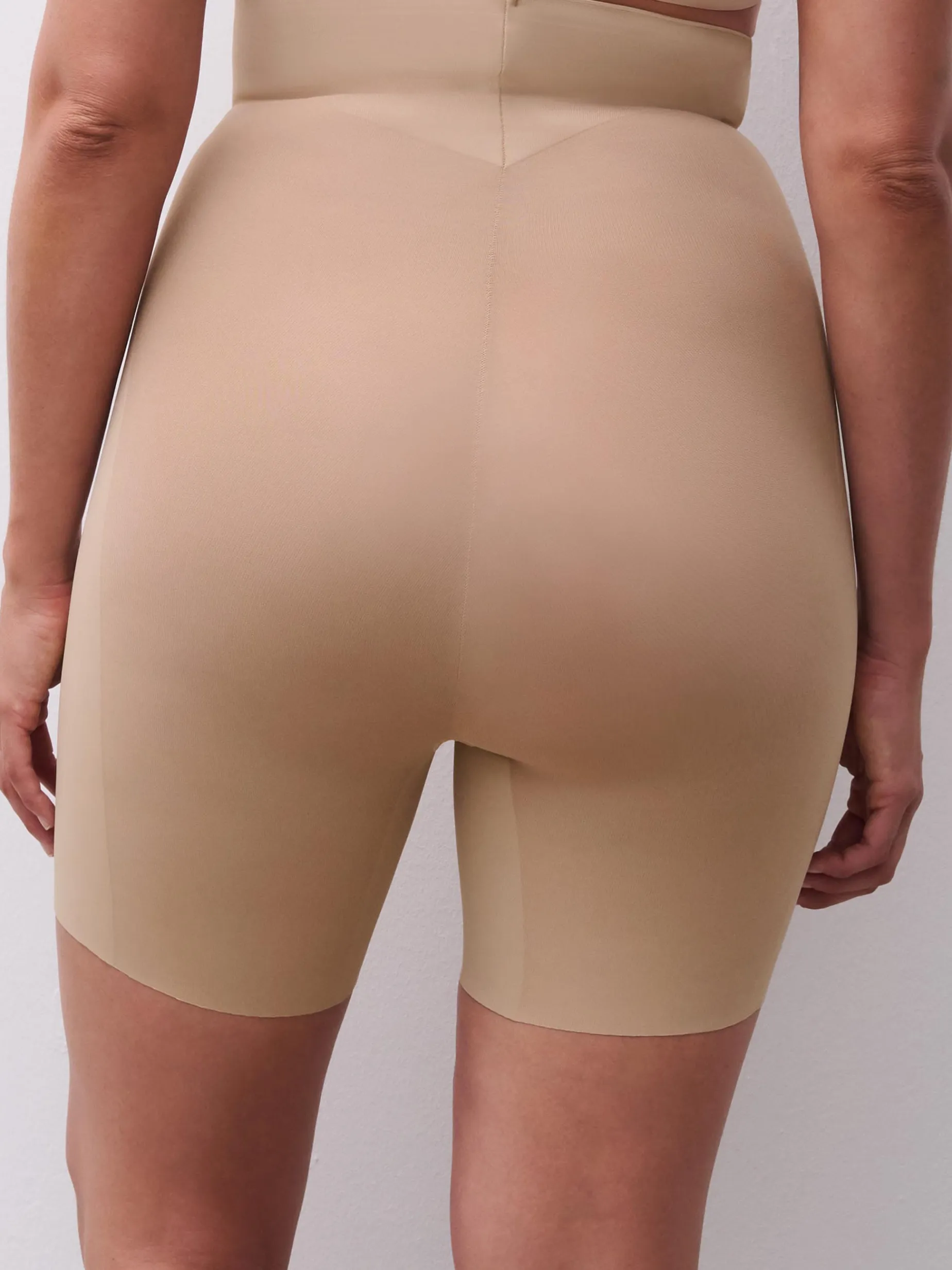 Chantelle Basic Shaping Corrigerende Hoge Taille Slip Met Pijpjes - Beige
