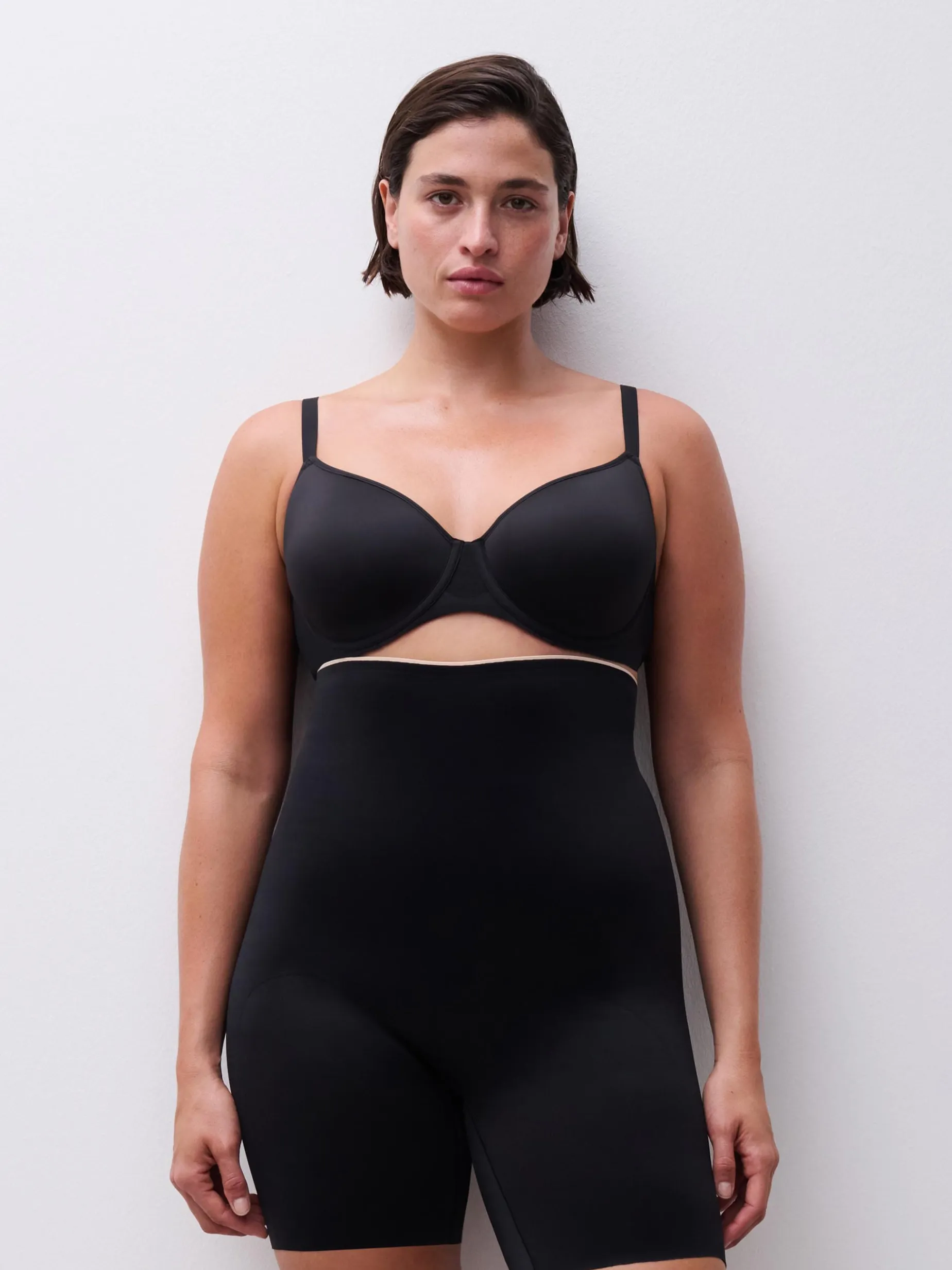 Chantelle Basic Shaping Corrigerende Hoge Taille Slip Met Pijpjes - Zwart