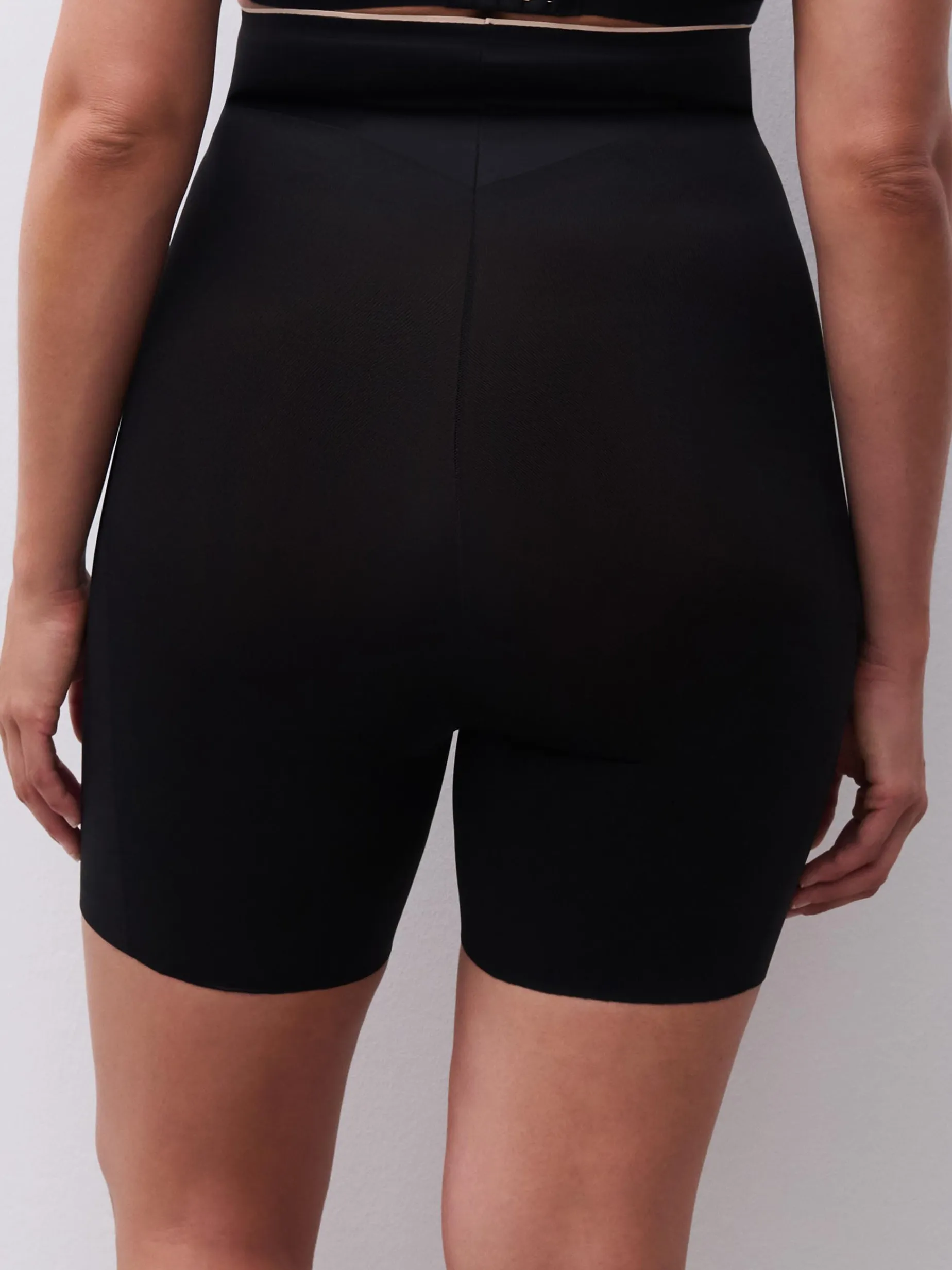Chantelle Basic Shaping Corrigerende Hoge Taille Slip Met Pijpjes - Zwart