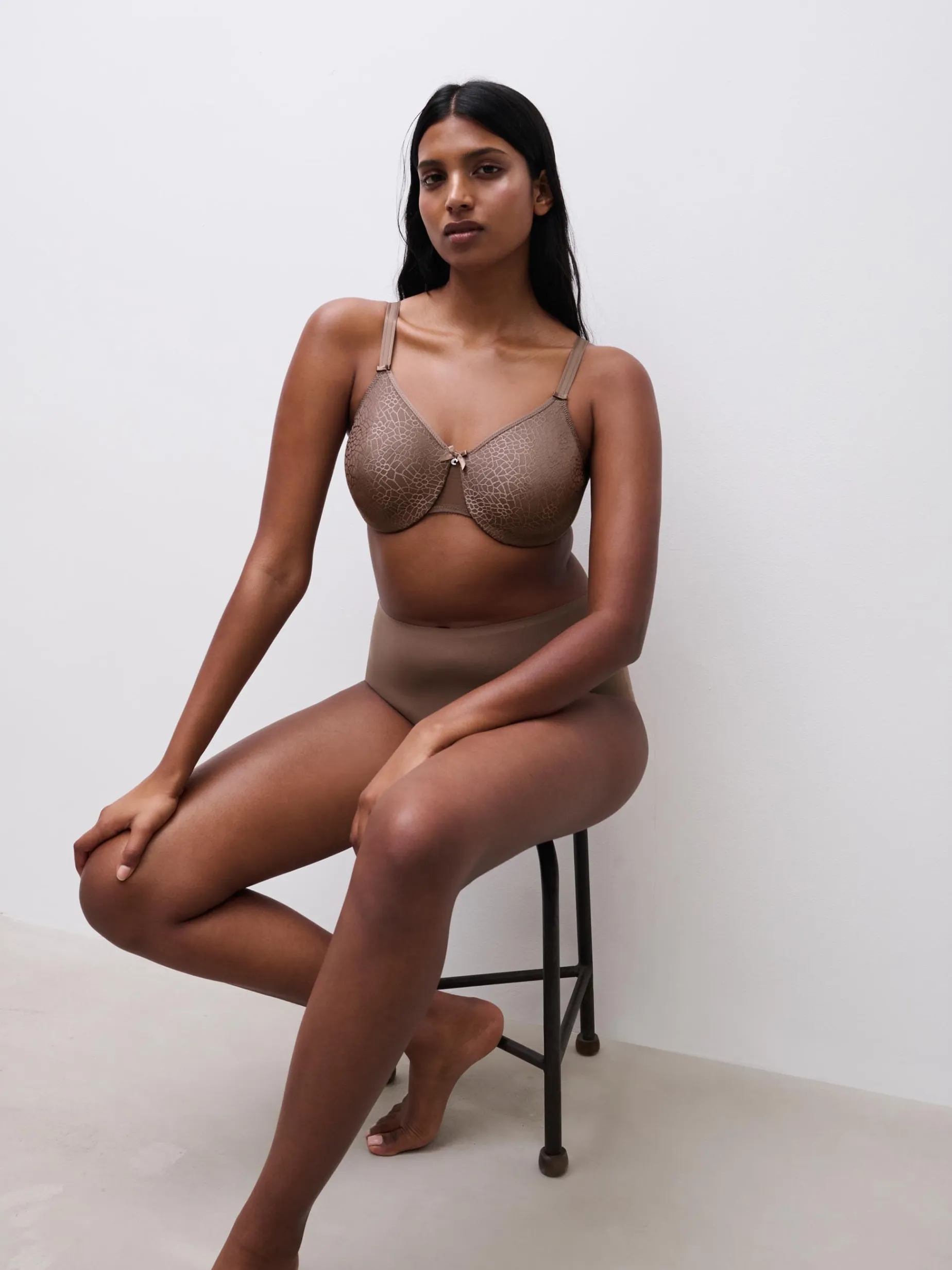 Chantelle C Magnifique Moulded BH - Capuccino