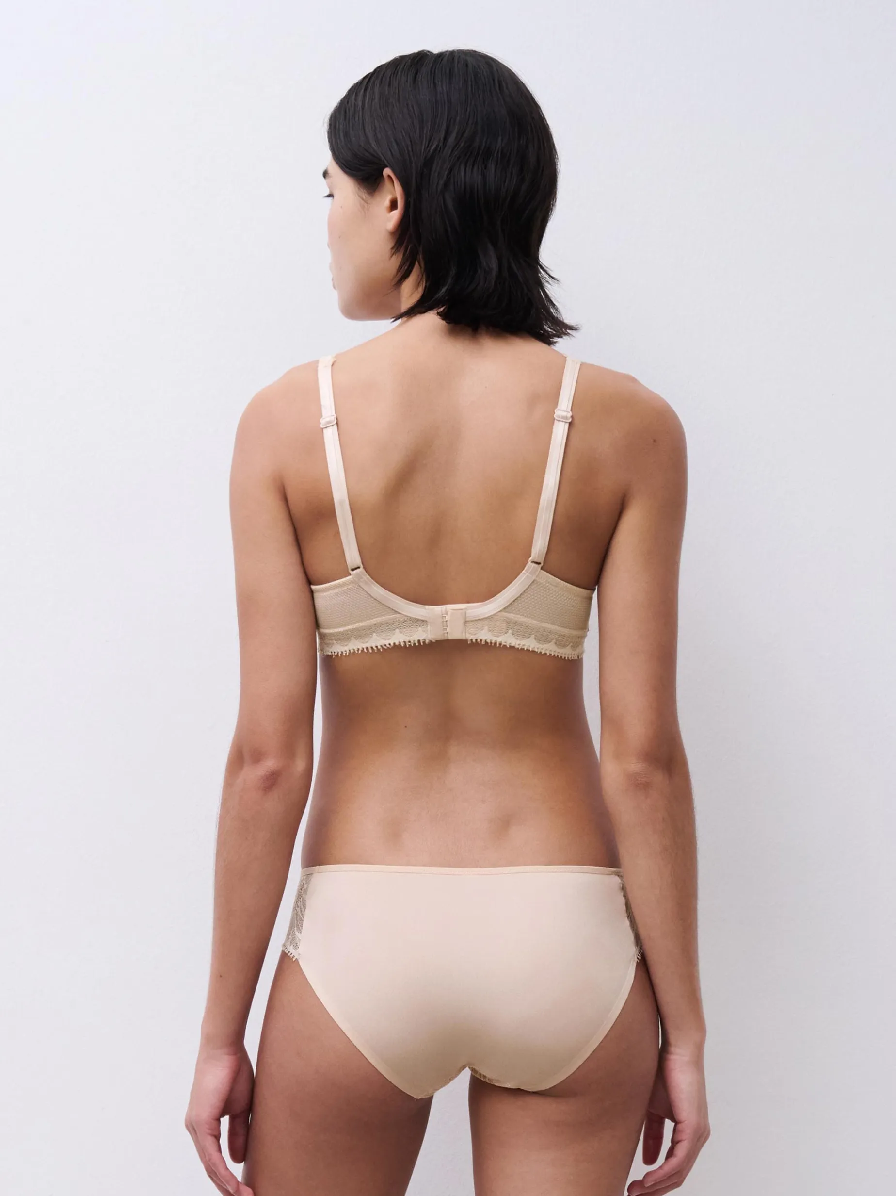 Chantelle Day To Night Plunge BH - Goudkleurig Beige