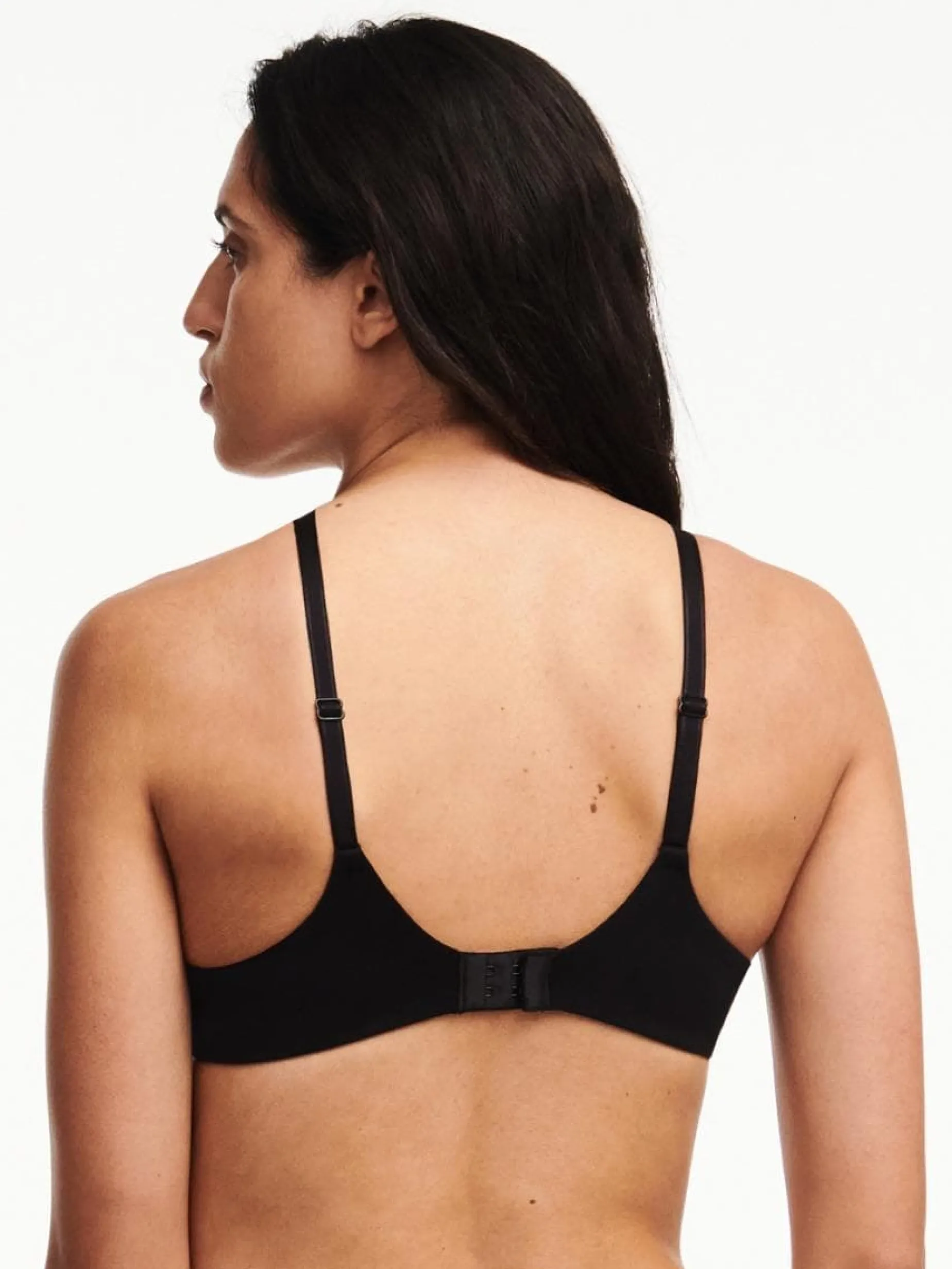 Chantelle EasyFeel Emma Voorgevormde T-shirt BH - Zwart