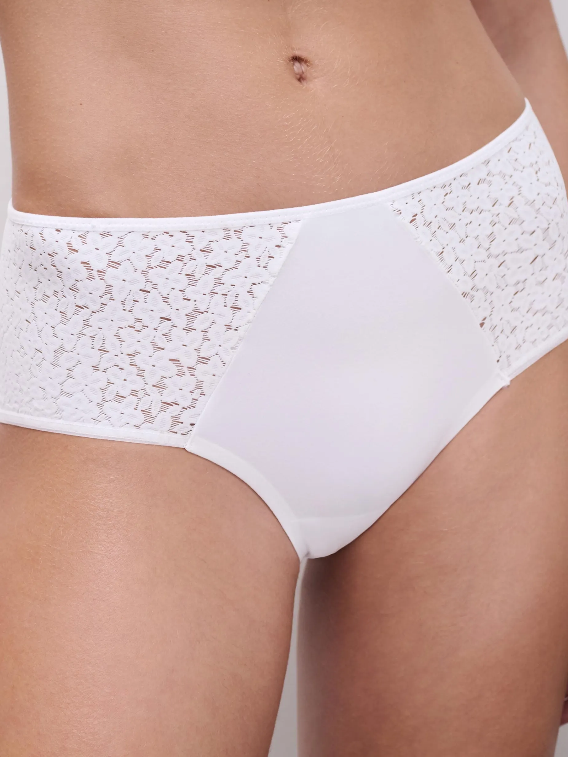 Chantelle EasyFeel Norah Shorty - Wit