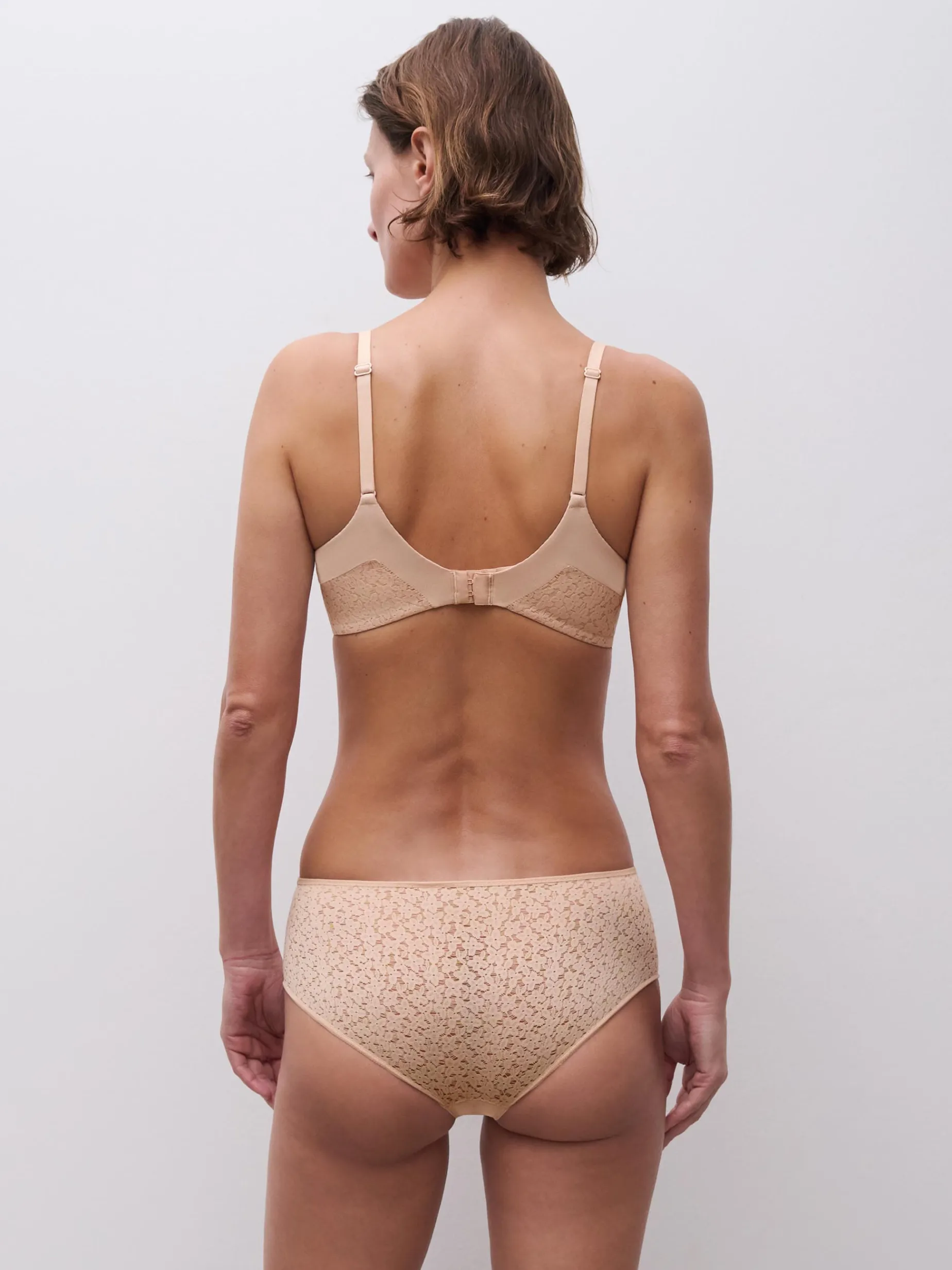 Chantelle EasyFeel Norah Shorty - Goudkleurig Beige