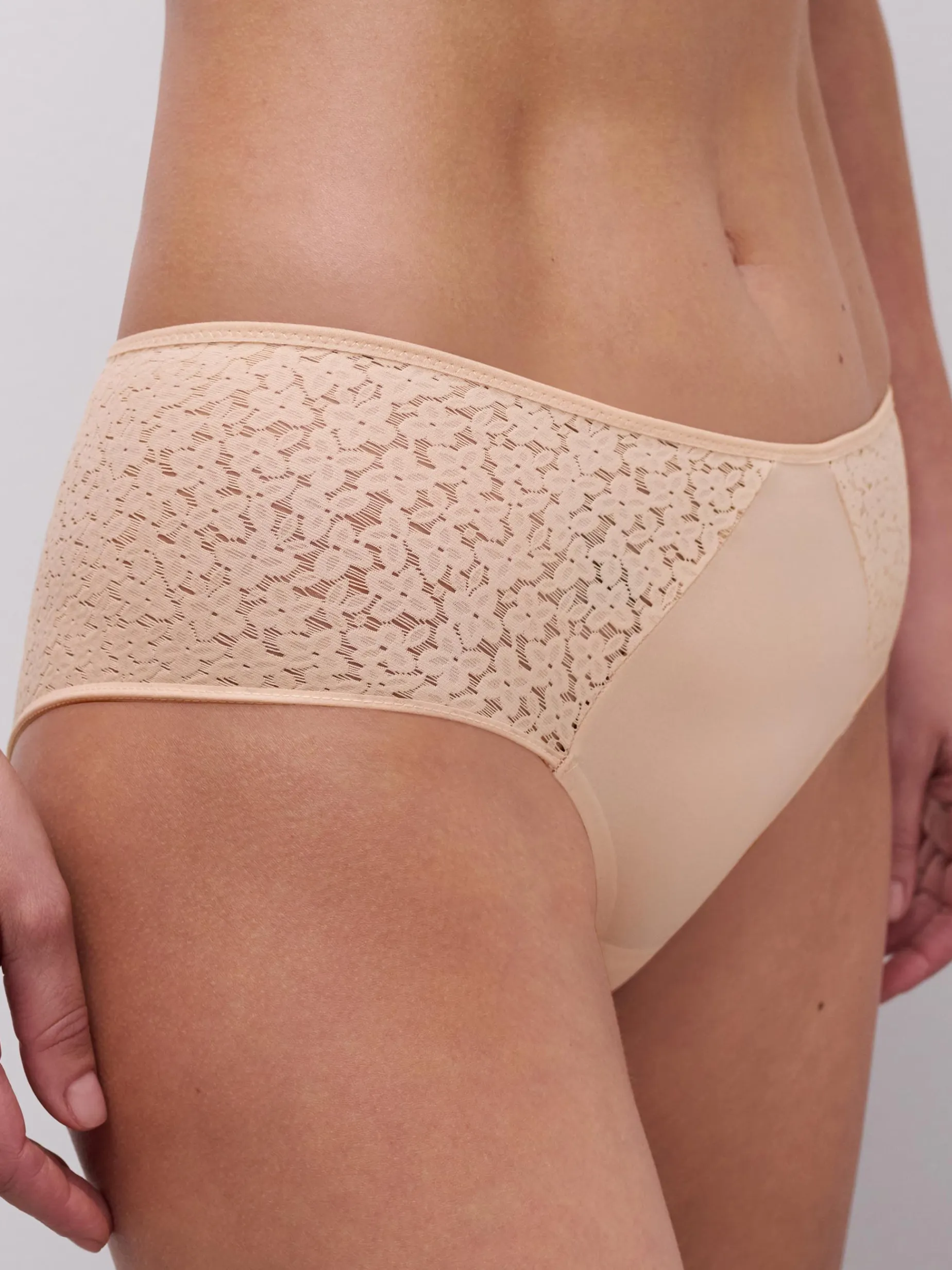 Chantelle EasyFeel Norah Shorty - Goudkleurig Beige