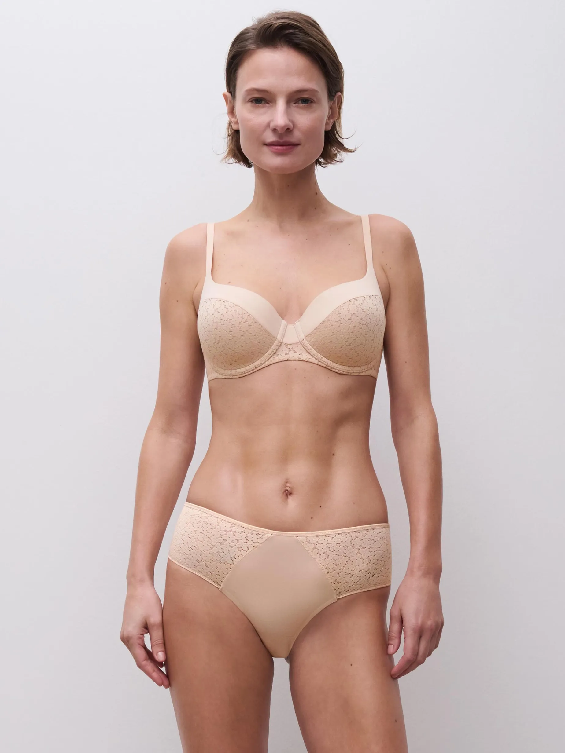 Chantelle EasyFeel Norah Shorty - Goudkleurig Beige