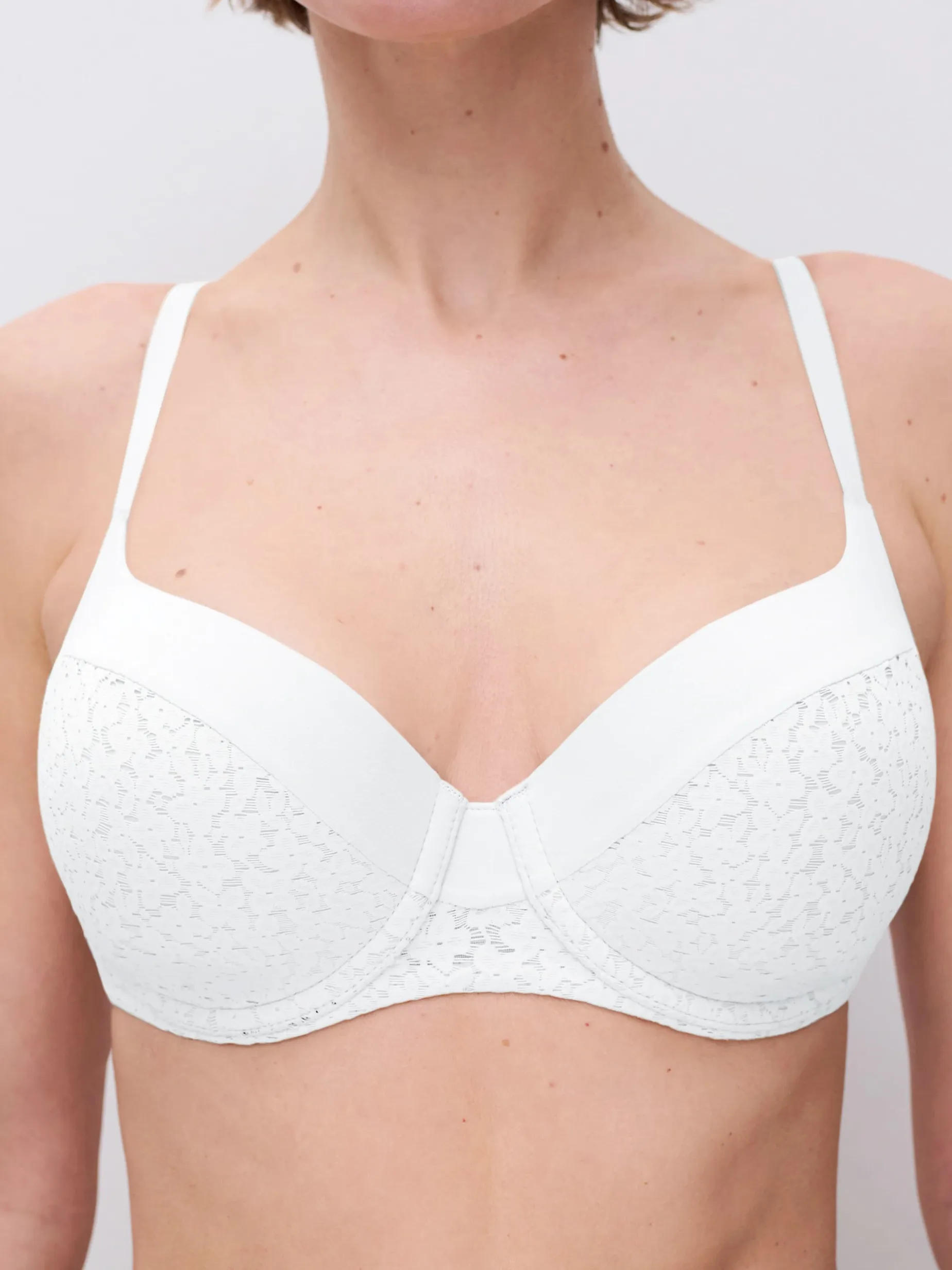 Chantelle EasyFeel Norah T-shirt BH - Wit