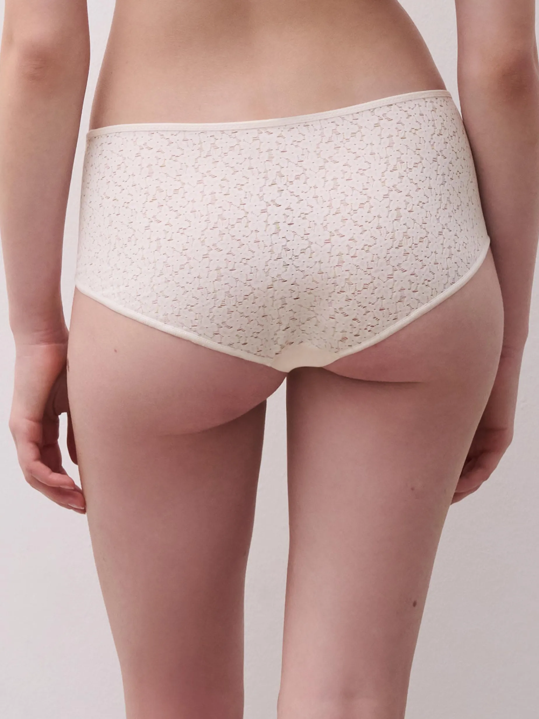 Chantelle EasyFeel Norah Shorty - Talc