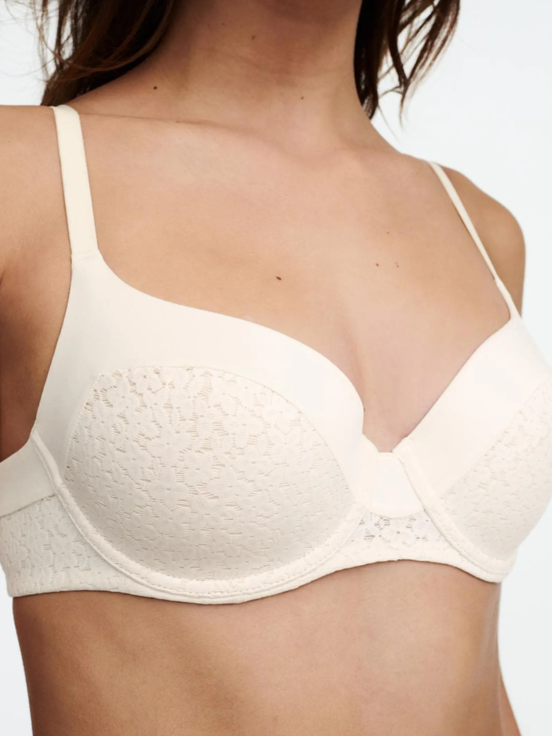 Chantelle EasyFeel Norah Voorgevormde T-shirt BH - Talc