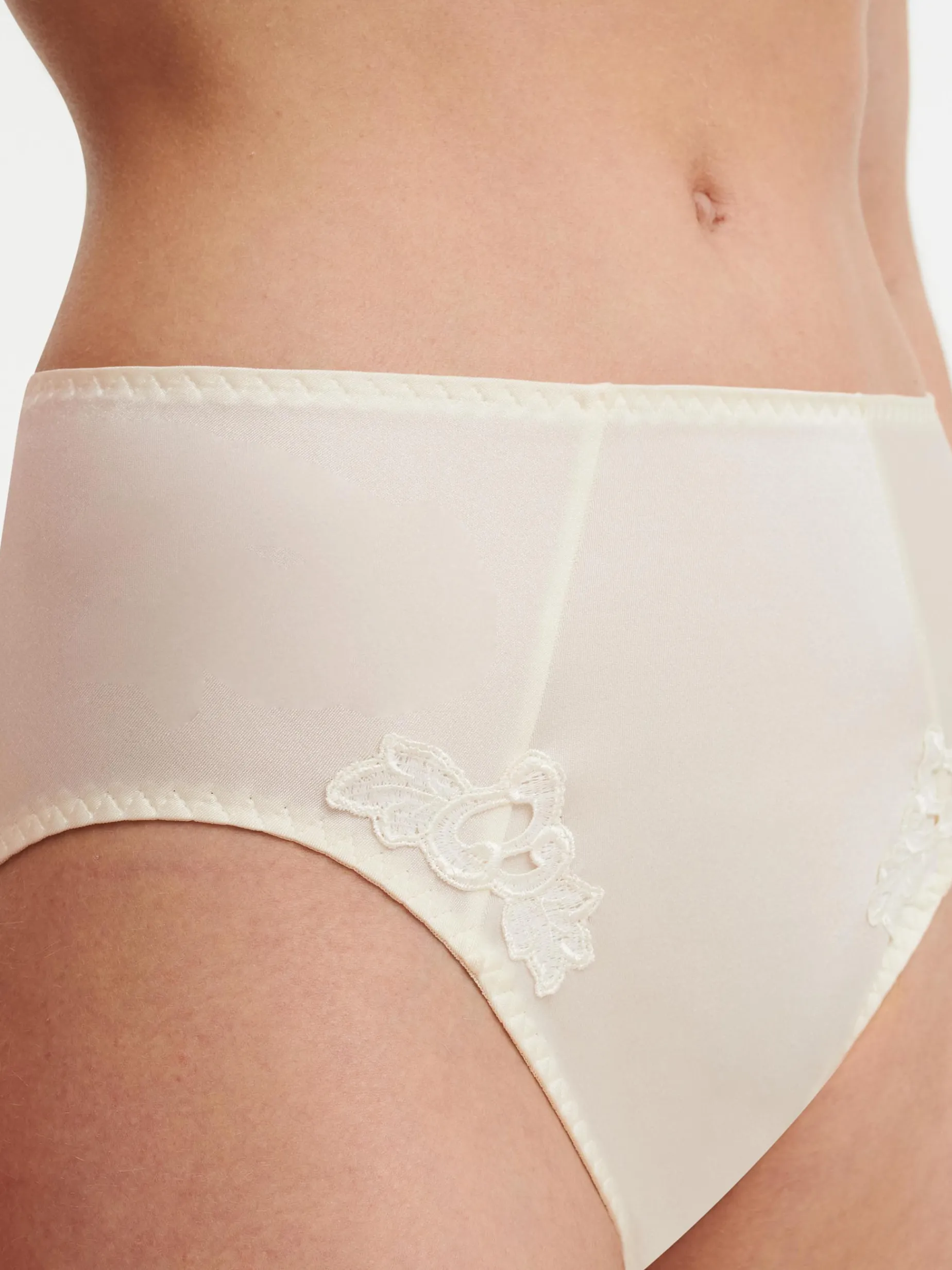 Chantelle Hedona Hoge Taille Slip - Ivoor