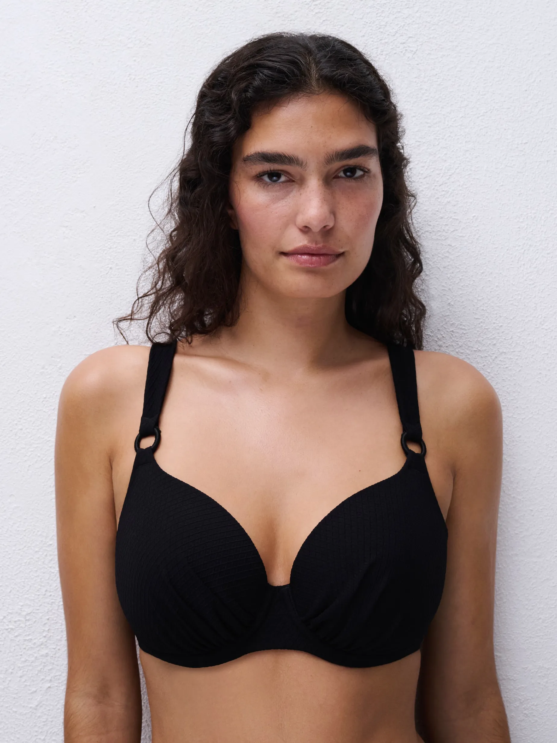 Femilet NAVARINO Voorgevormde bikini top - Zwart