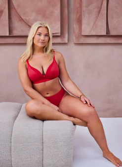 Livera MODERN LUXURY String - Passion Red
